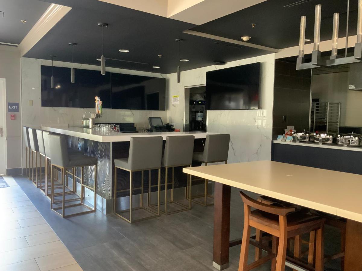 Nash Haus Hotel Нашвил Екстериор снимка