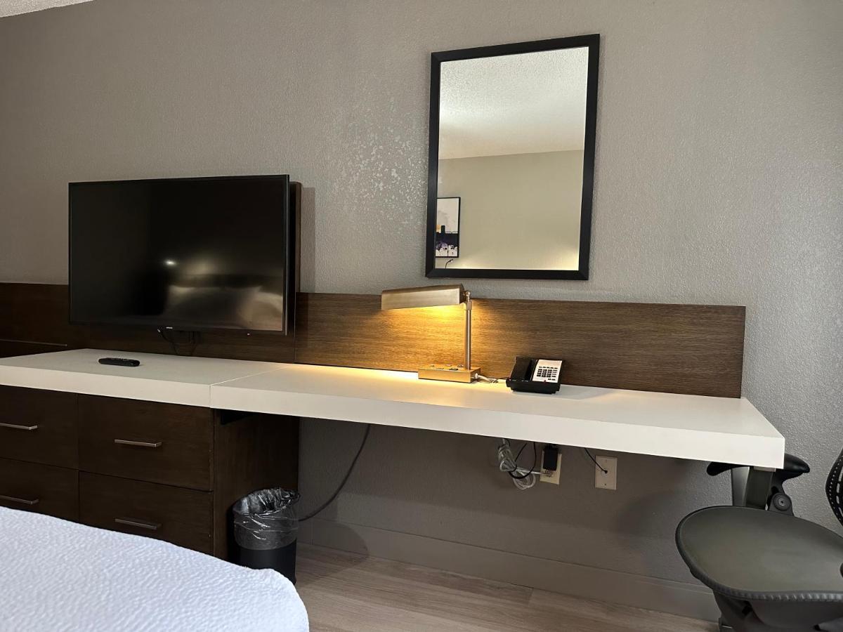 Nash Haus Hotel Нашвил Екстериор снимка
