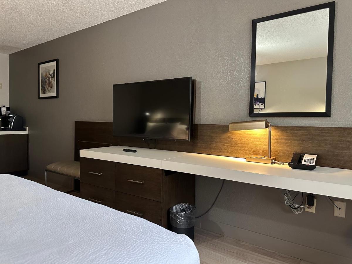 Nash Haus Hotel Нашвил Екстериор снимка