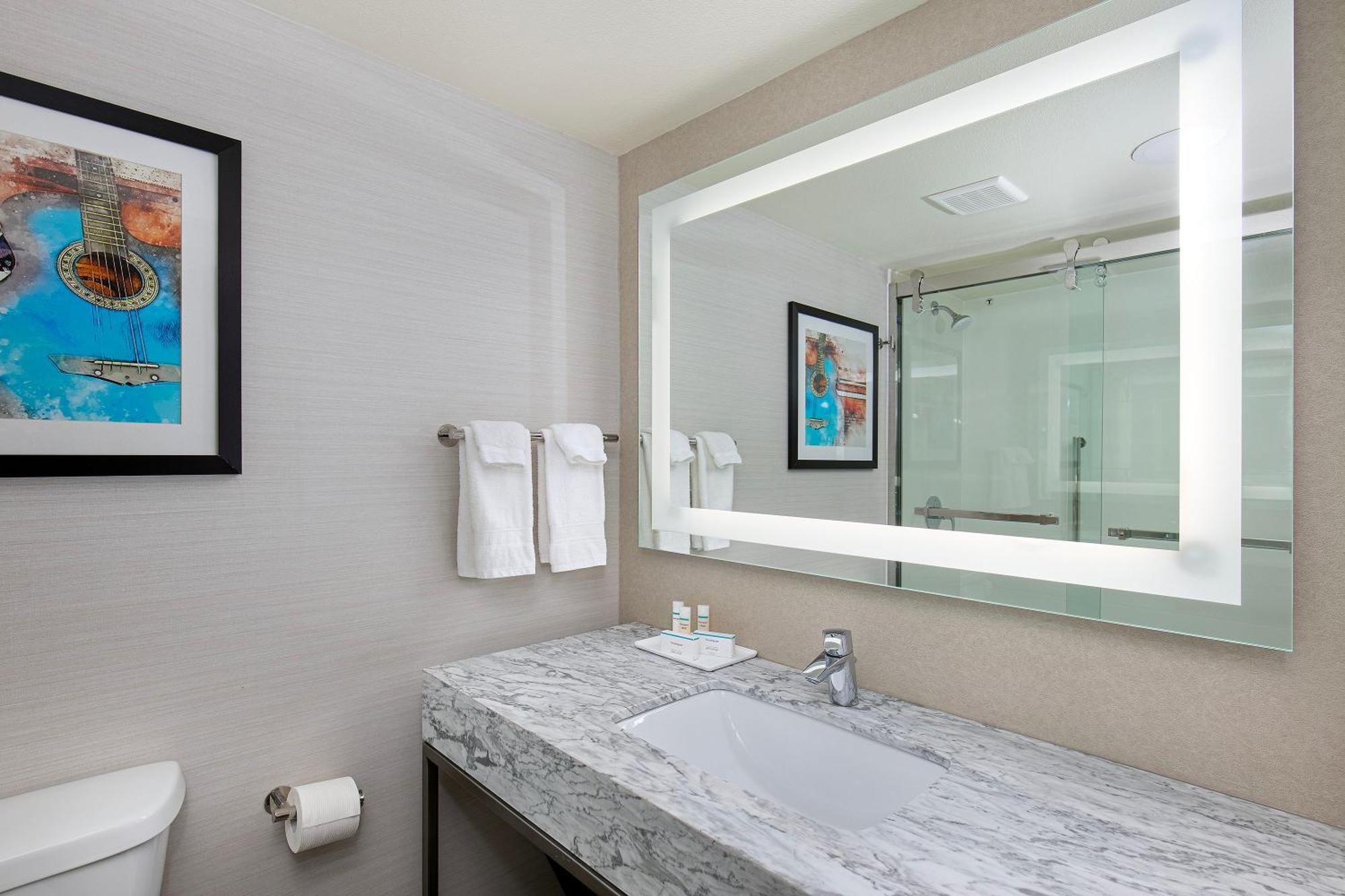 Nash Haus Hotel Нашвил Екстериор снимка